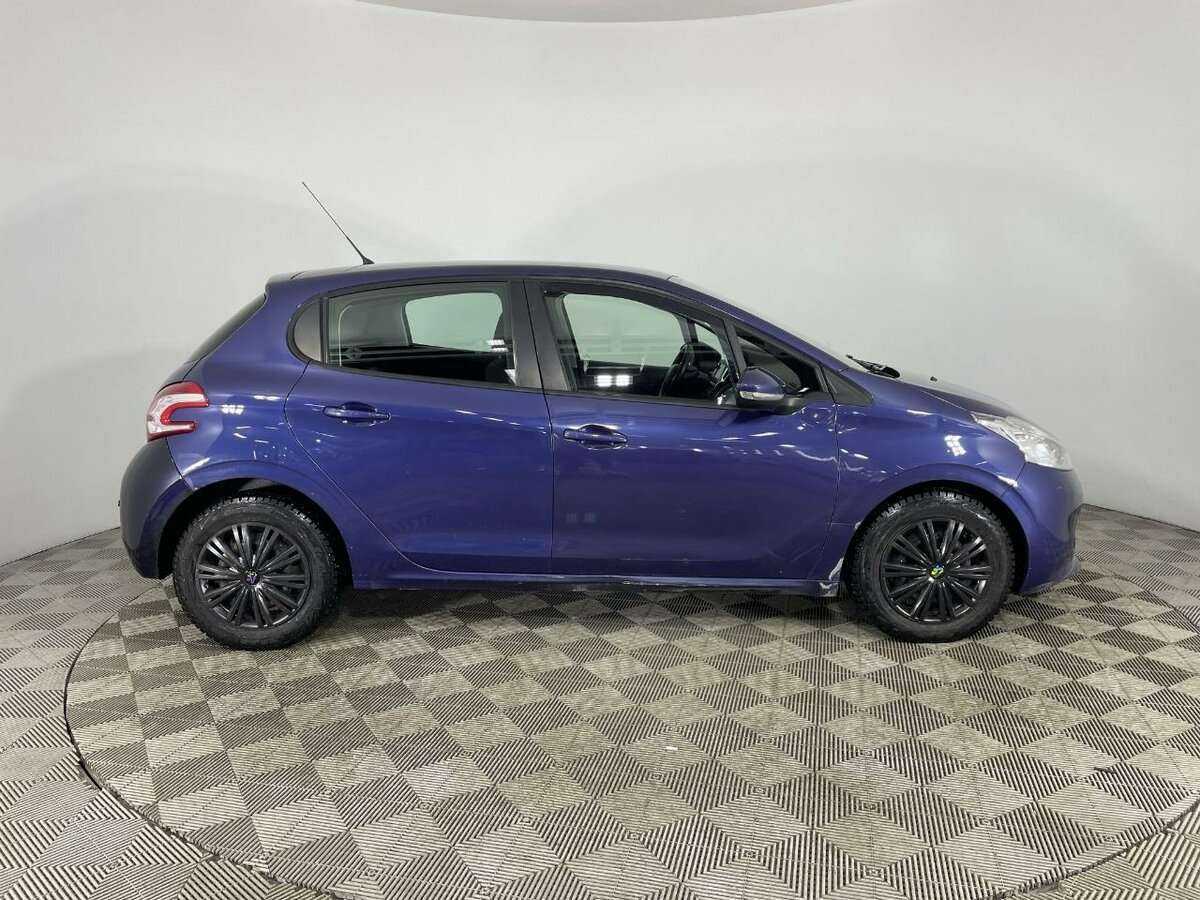 Купить Peugeot 208, 2014, 147 190 км, фото №4