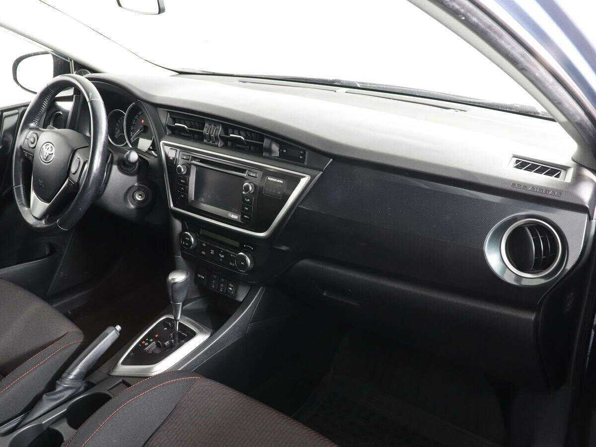 Купить Toyota Auris, 2013, 132 003 км, фото №10