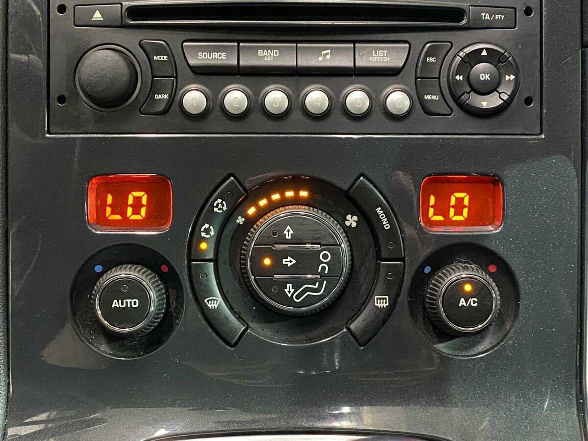 Купить Peugeot 3008, 2012, 203 460 км, фото №13