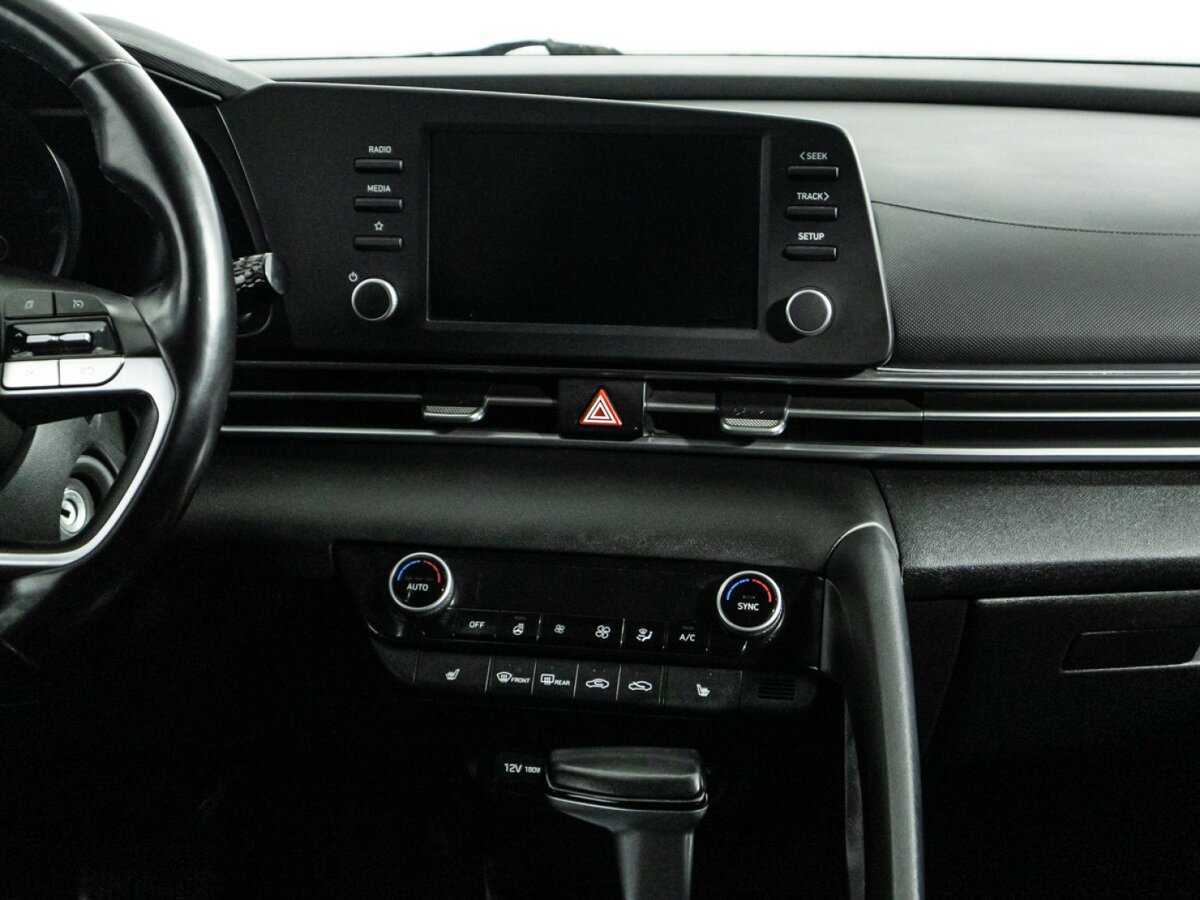 Купить Hyundai Elantra, 2021, 109 121 км, фото №14