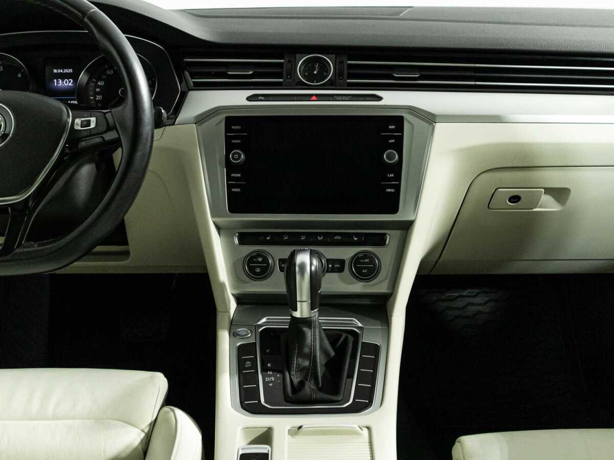 Купить Volkswagen Passat, 2018, 93 196 км, фото №14