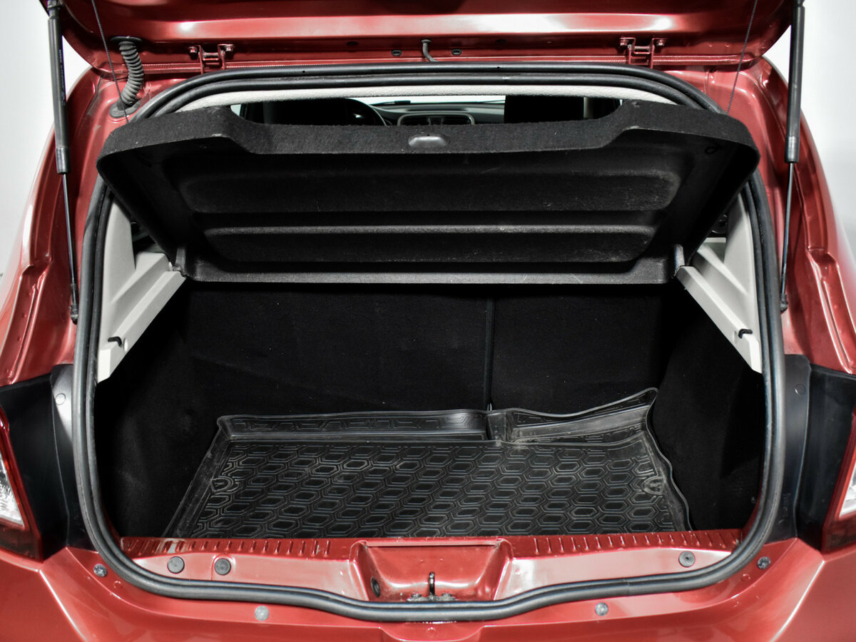 Купить Renault Sandero Stepway II, 2016, 300 912 км, фото №16