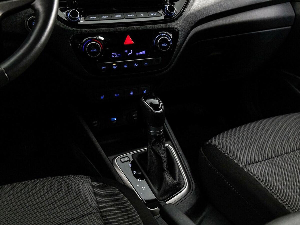 Купить Hyundai Solaris II Рестайлинг, 2020, 131 823 км, фото №10