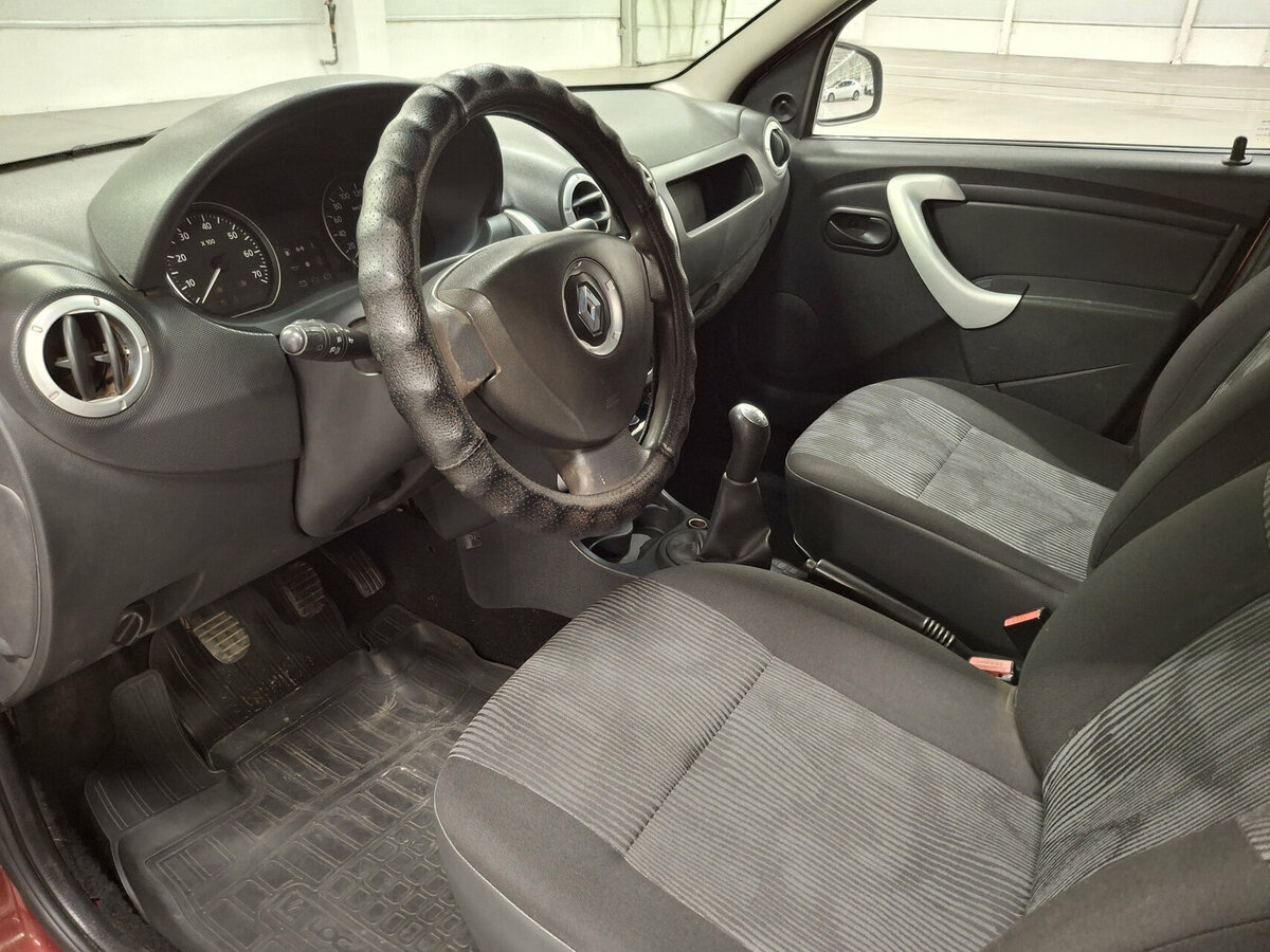 Купить Renault Logan I Рестайлинг, 2012, 229 112 км, фото №16