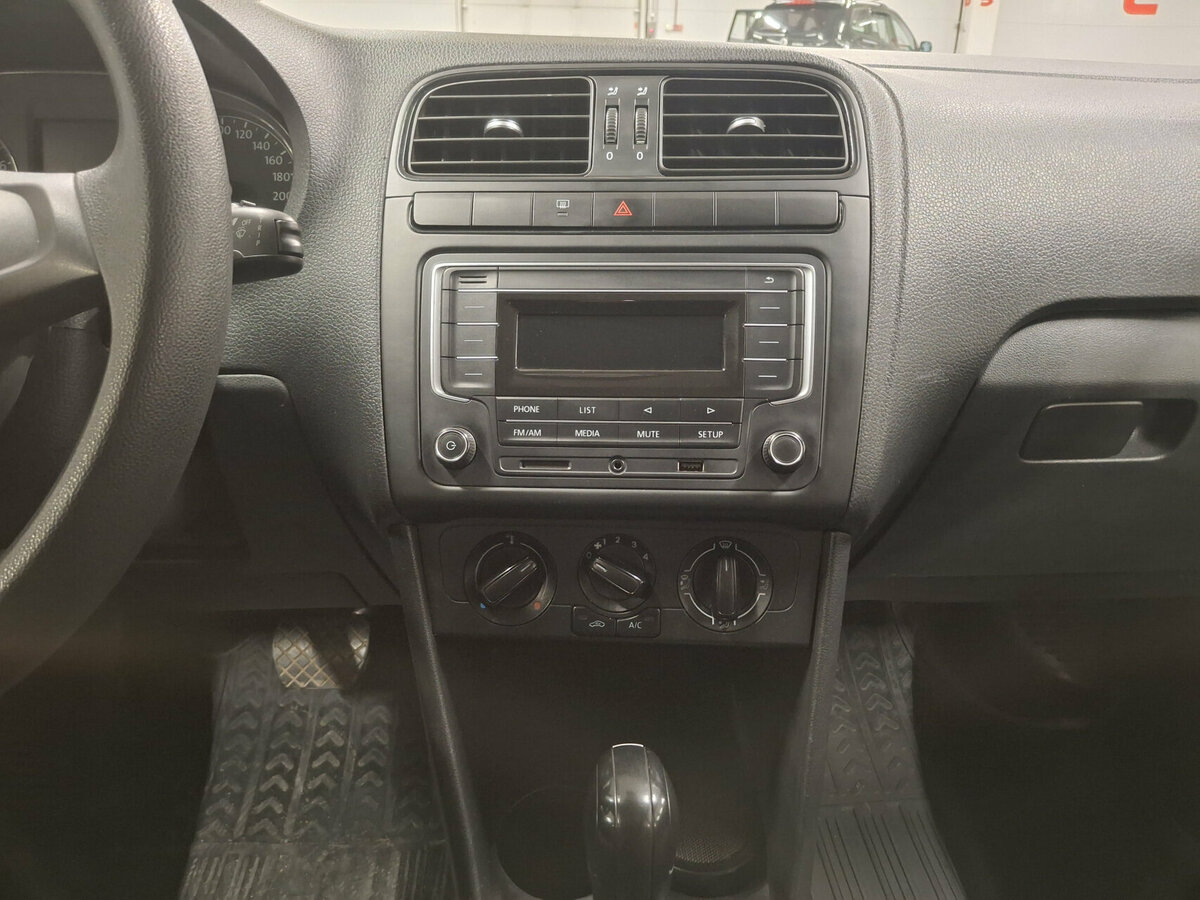 Купить Volkswagen Polo V Рестайлинг, 2018, 113 525 км, фото №15