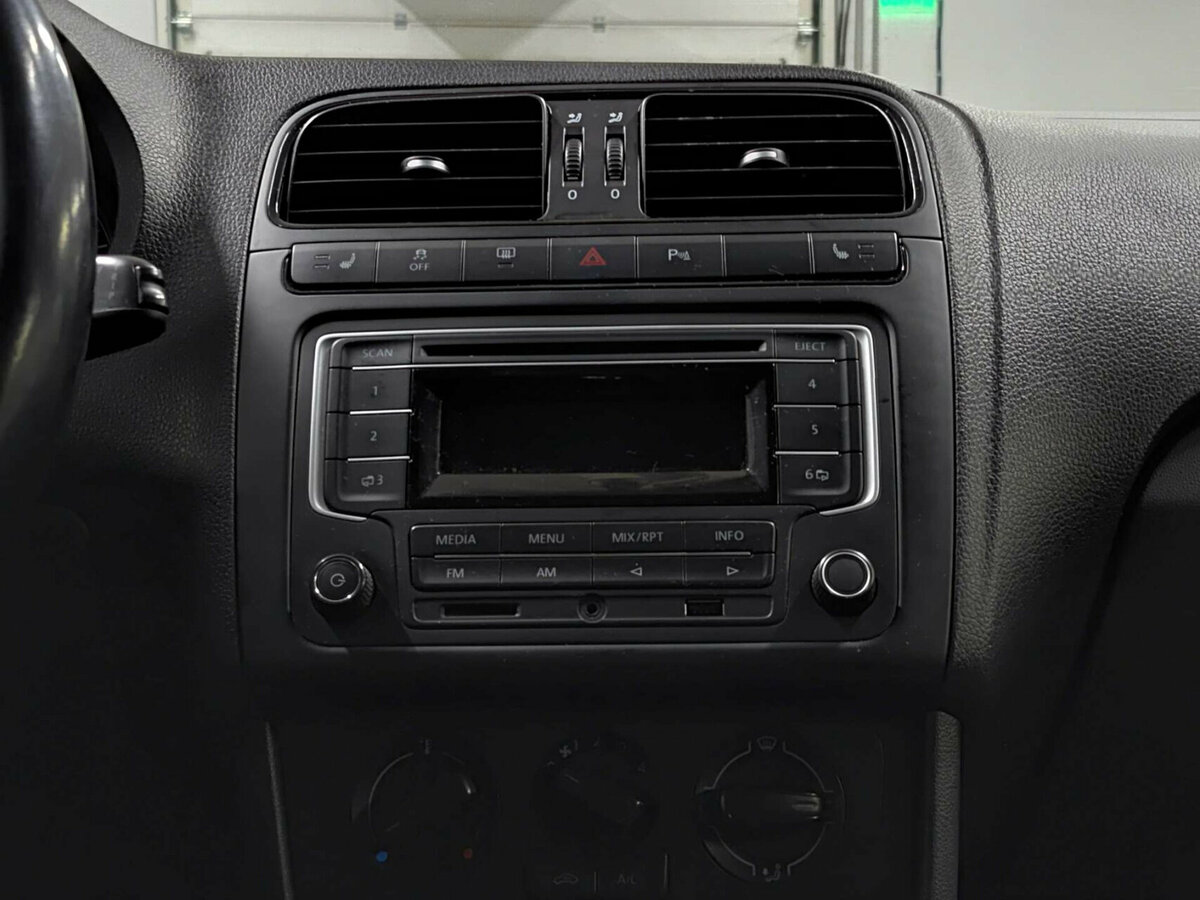 Купить Volkswagen Polo V Рестайлинг, 2015, 176 891 км, фото №15